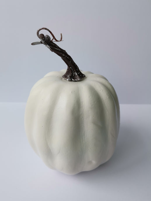 Pynerroy 8 Inch Large White Pumpkins for Decorating - Big White Foam Decorative Pumpkins for Fall Decor, White Paintable Artificial Pumpkins Perfect for Halloween Decor Thanksgiving Decor